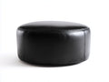Tabouret bas 96×72×39 cm - noir - revêtement aspect cuir avec assise bombée et finition cousue pour chambre à coucher