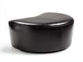 Tabouret 88×70×37 cm - cuir synthétique noir - forme arrondie asymétrique avec base basse pour chambre à coucher